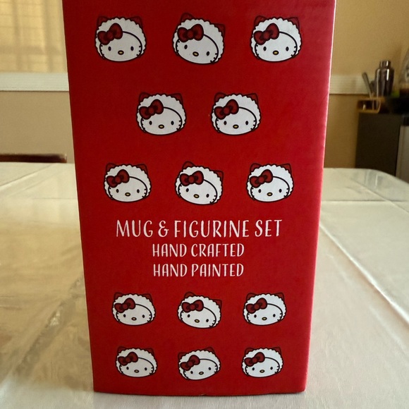 NWT - Hello Kitty Ceramic Christmas Mug and Figurine Set - Picture 4 of 4